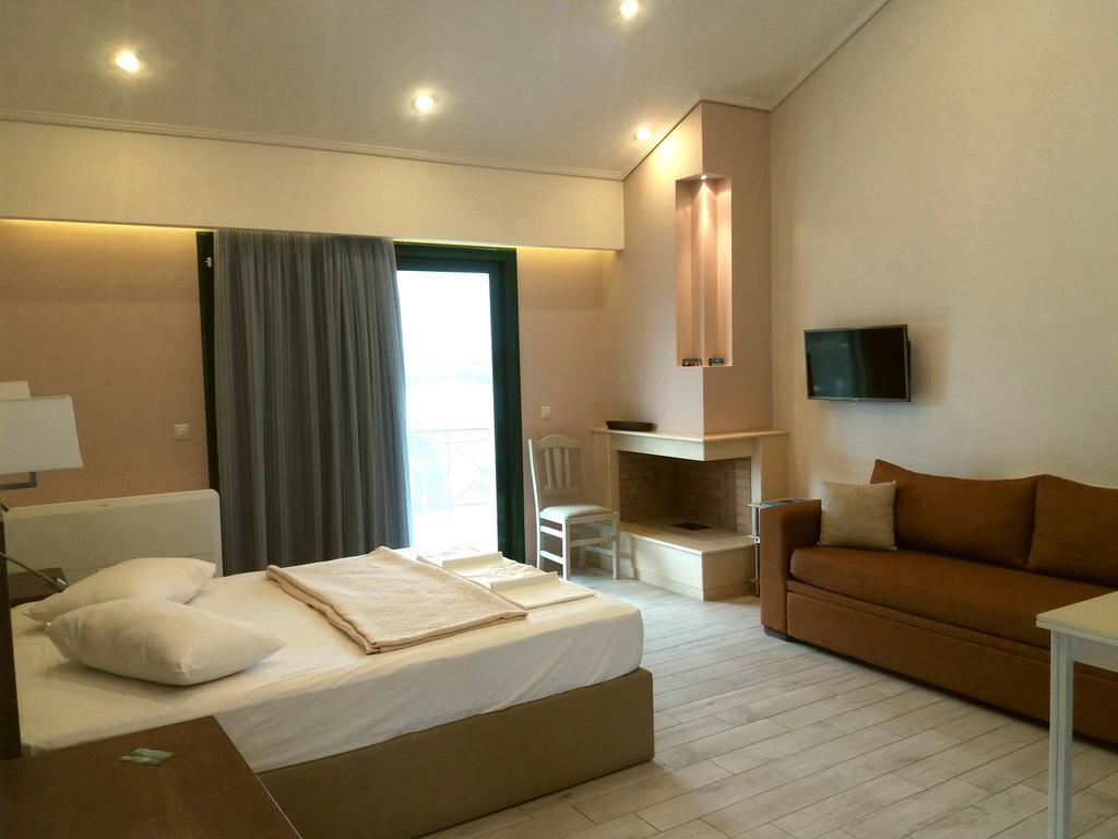 Giannis Village Resort Astakos Exterior photo
