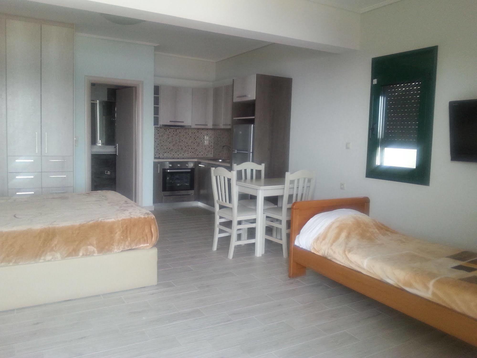 Giannis Village Resort Astakos Exterior photo